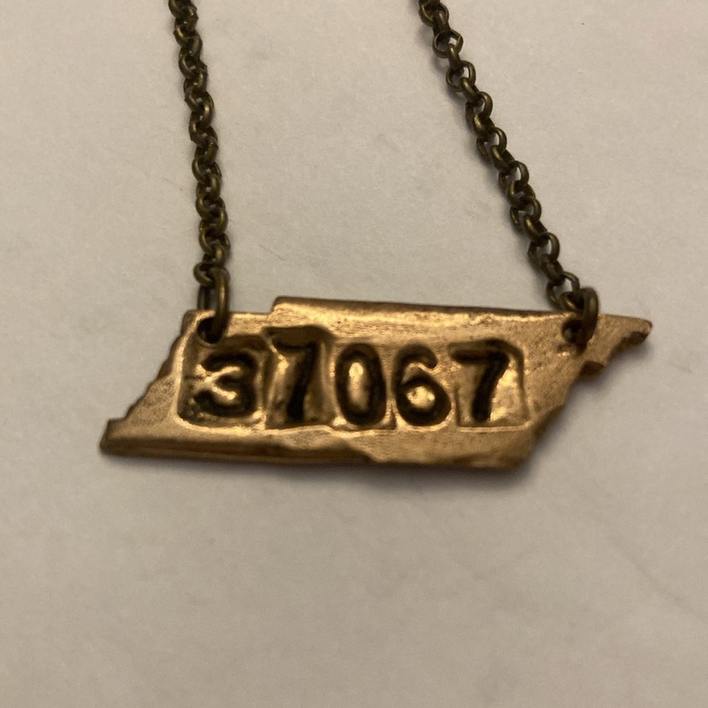 Tennessee 37067 necklace